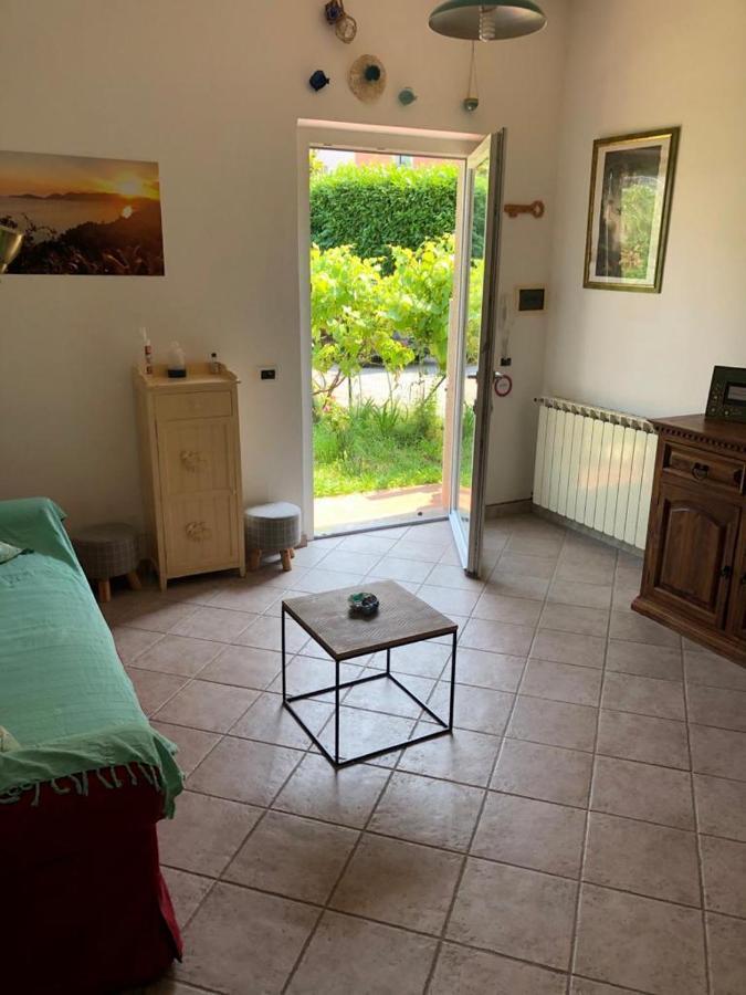 Piano di Follo La Casa Di Uliviヴィラ エクステリア 写真